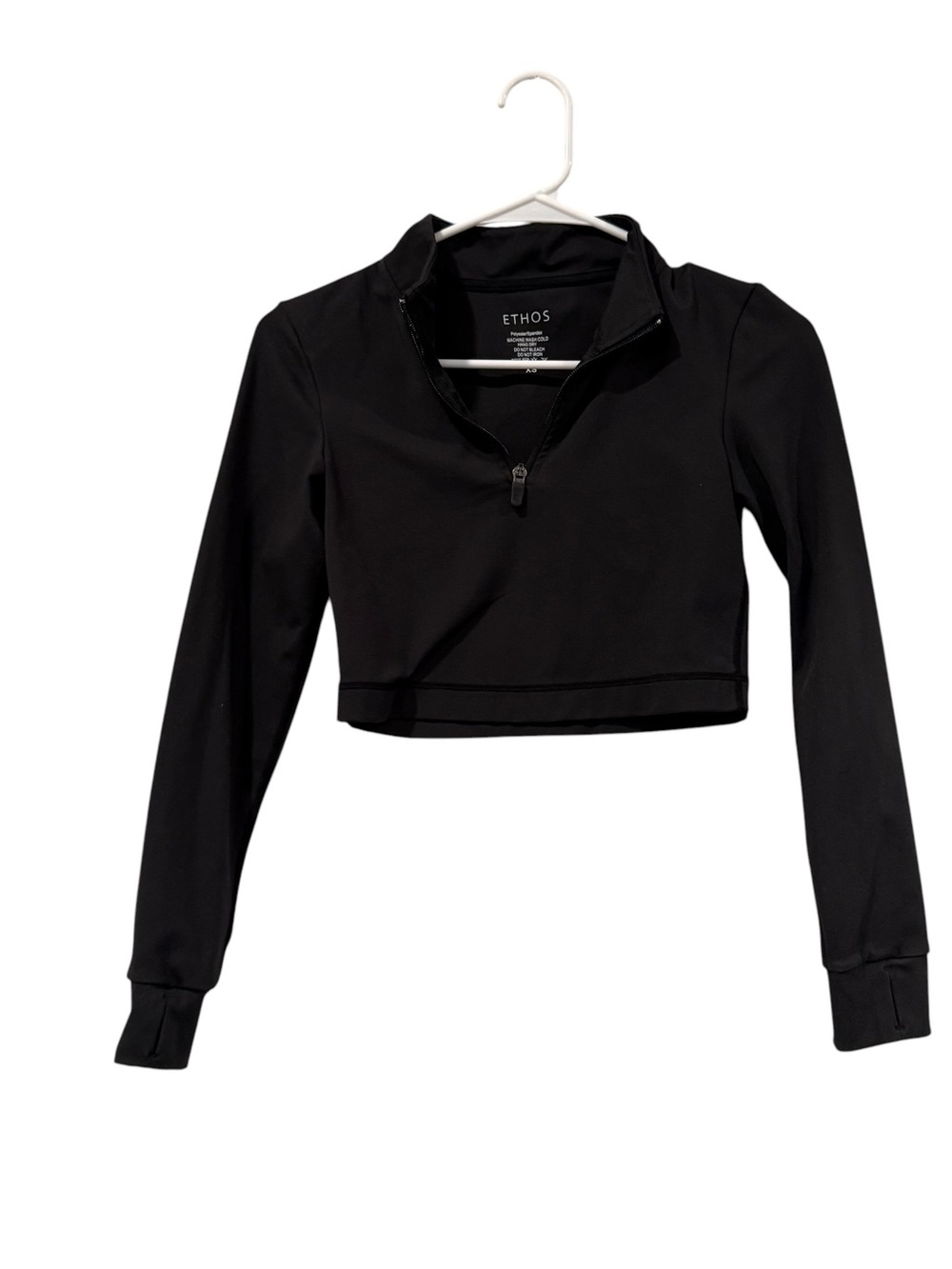 Black Long-Sleeve Cropped Quarter-Zip Top